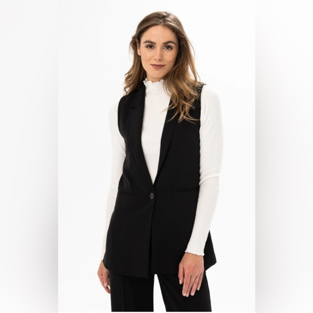 Renuar‎ Black Vest with Satin Accents